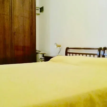 Dora 1 * Llido Degli Estensi